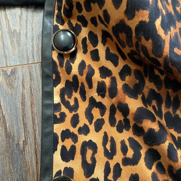 Jones New York reversible animal print and black coat - Picture 9 of 12